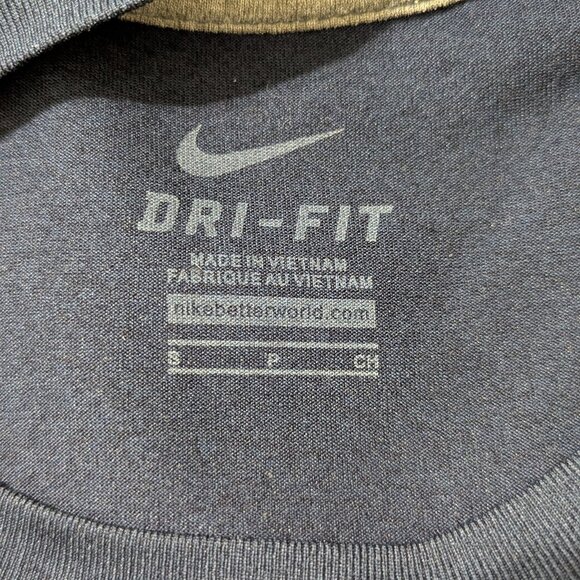 Women's Nike Brigham Young Cougars Shirt Short Sleeves Small Navy Blue - Picture 6 of 7